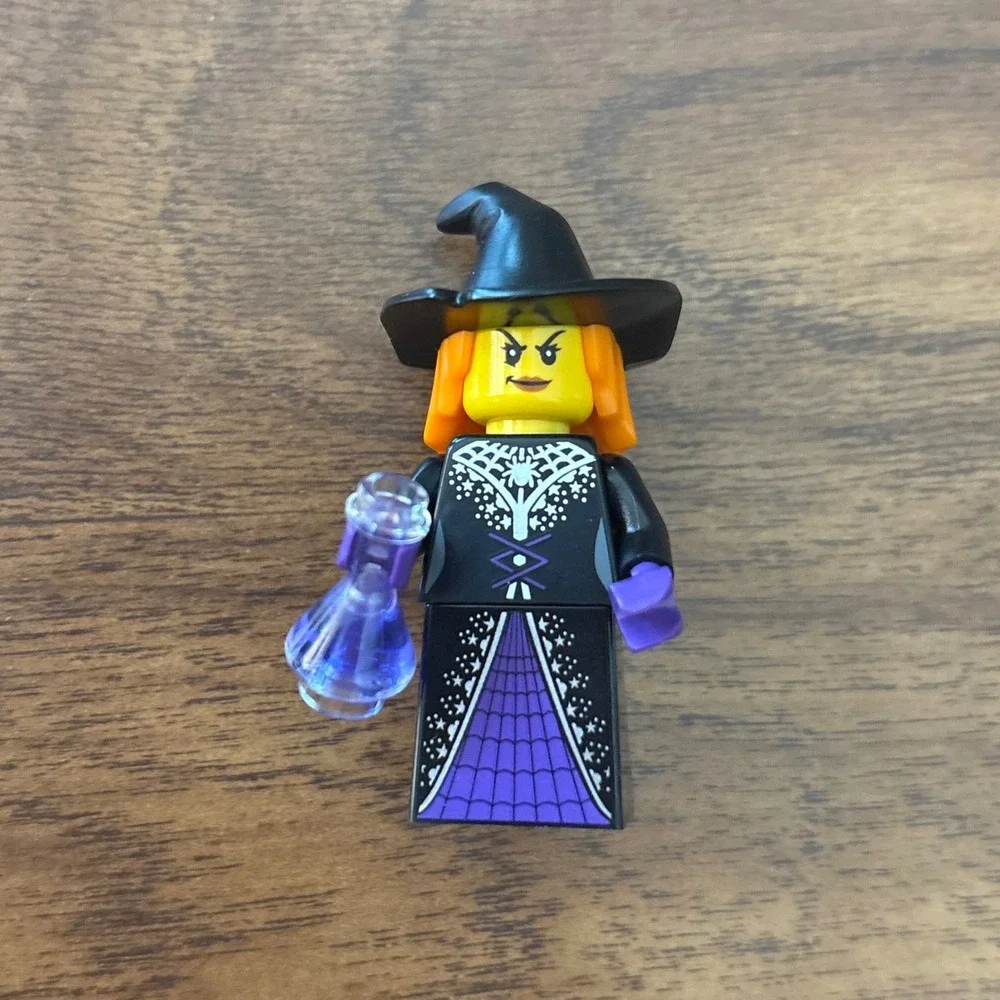 LEGO Halloween Minifigure 3-Pack Vampire Pumpkin Scarecrow Witch LEGOland CA